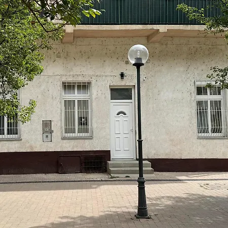 Manhattan Lofts In M2 *